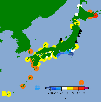 月平均潮位偏差分布