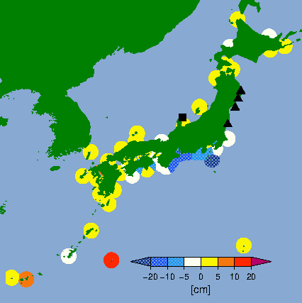 月平均潮位偏差分布