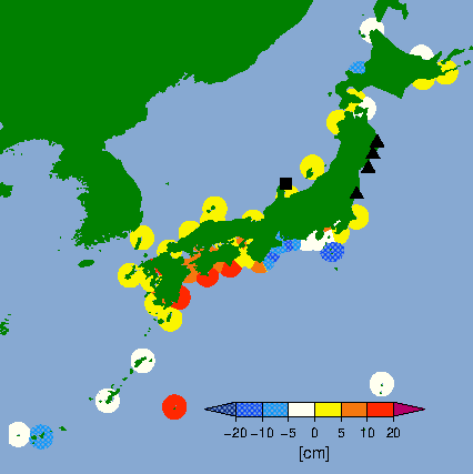 月平均潮位偏差分布