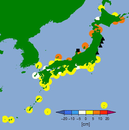 月平均潮位偏差分布