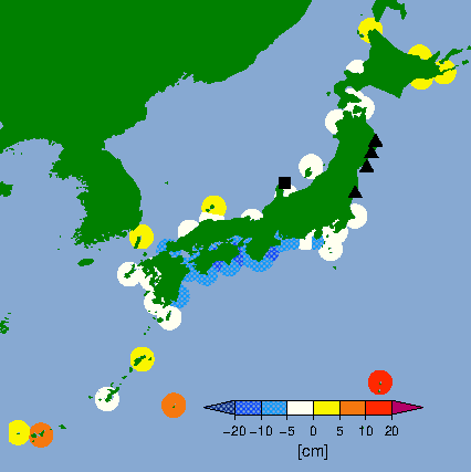 月平均潮位偏差分布